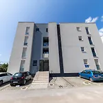 Lusea Apartment